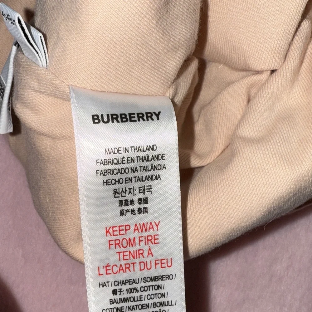 Burberry Beige Baby Knot Hat ** Bundle 5+ items and name your offer!!! 💖💞
